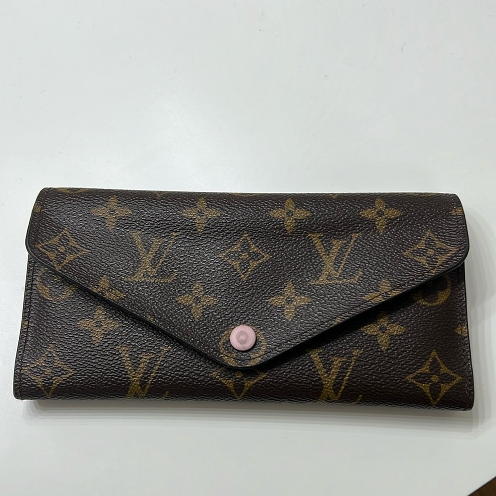 Louis Vuitton Josephine Wallet